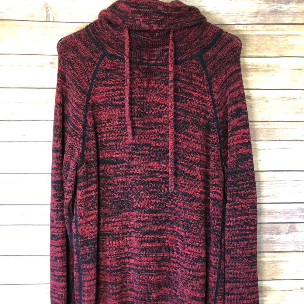 Men’s Guess turtleneck sweater
